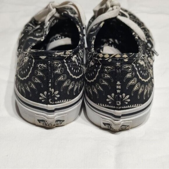 Vans x Star Wars Stormtrooper Bandana Print Low Top Sneakers M 6, W 7.5 - Picture 6 of 9